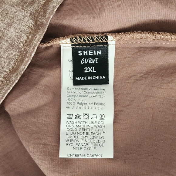 Shein Halter Curve Draped Back Foil Sleeveless Top Gold Plus Size 2X - Picture 12 of 12